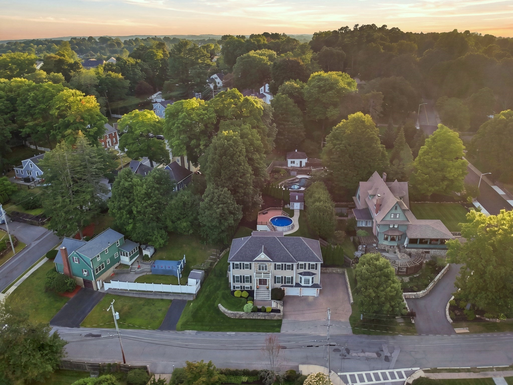 5 Dell Ave Wakefield, MA 01880