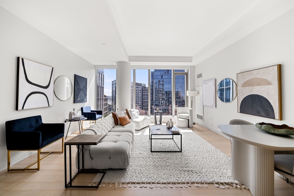 133 Seaport Blvd #2007