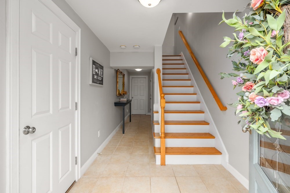 8 Gates Ln #A Wakefield, MA 01880