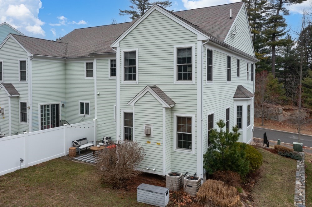 8 Gates Ln #A Wakefield, MA 01880