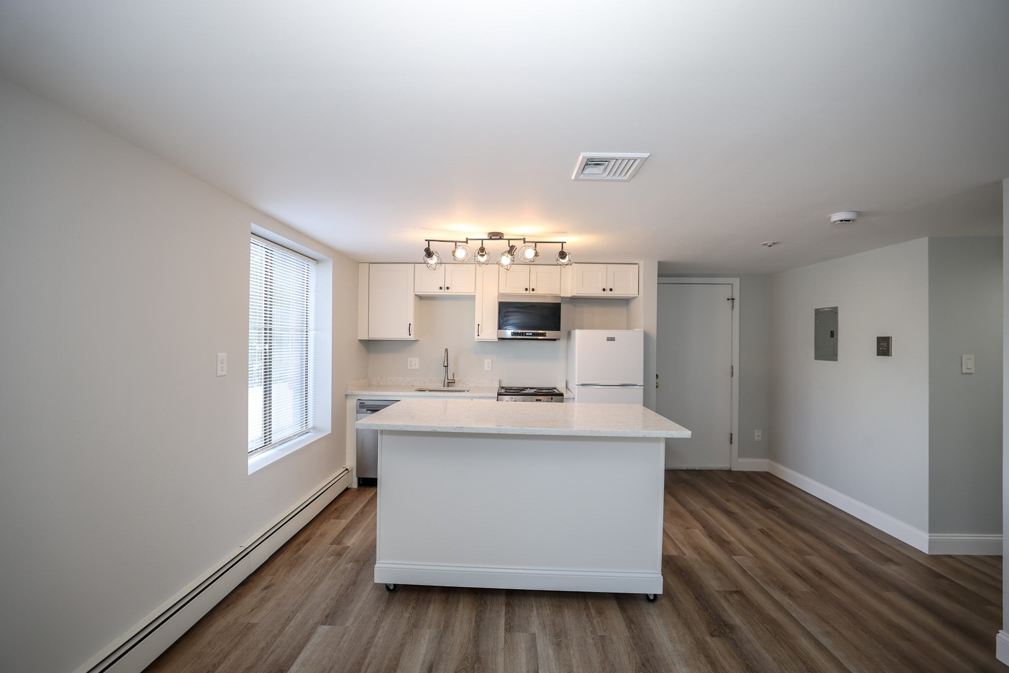 3 Richardson St #B4 Wakefield, MA 01880