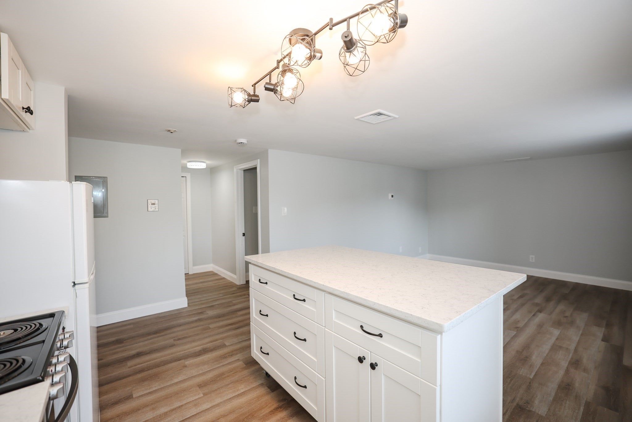 3 Richardson St #B4 Wakefield, MA 01880