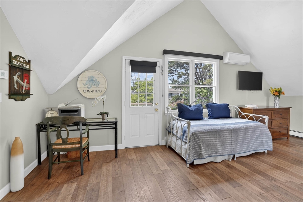 9 Thaxter Ln Edgartown, MA 02539