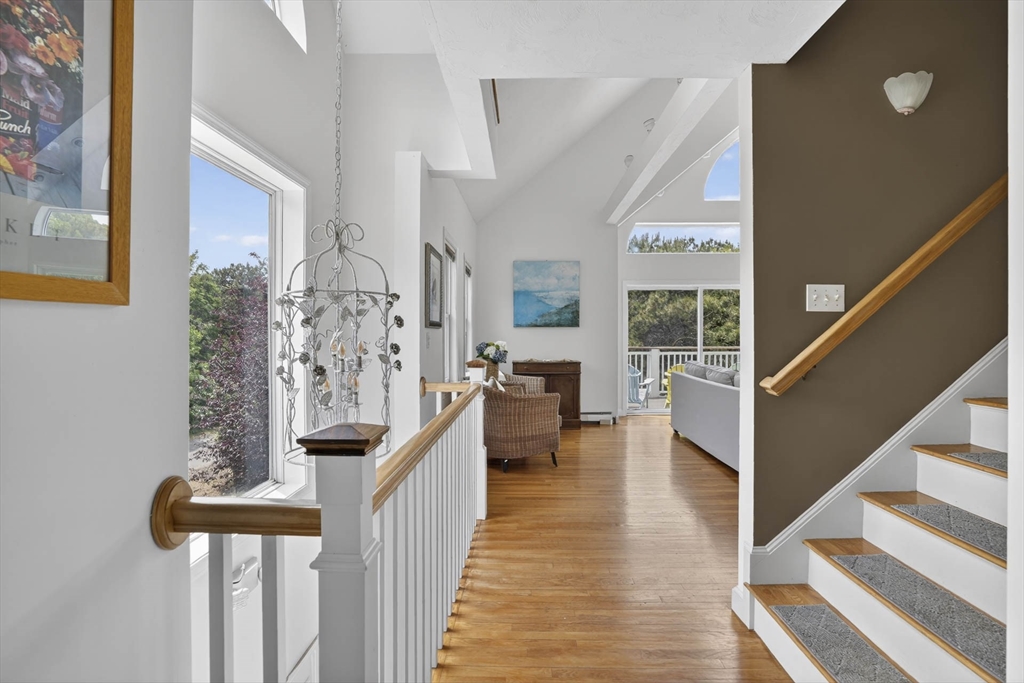 9 Thaxter Ln Edgartown, MA 02539