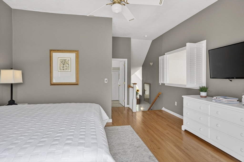 9 Thaxter Ln Edgartown, MA 02539