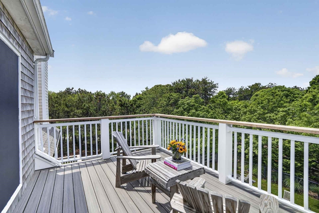 9 Thaxter Ln Edgartown, MA 02539