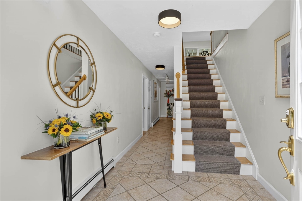 9 Thaxter Ln Edgartown, MA 02539