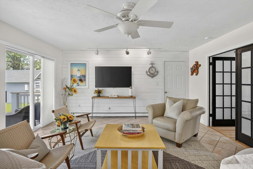 9 Thaxter Ln Edgartown, MA 02539