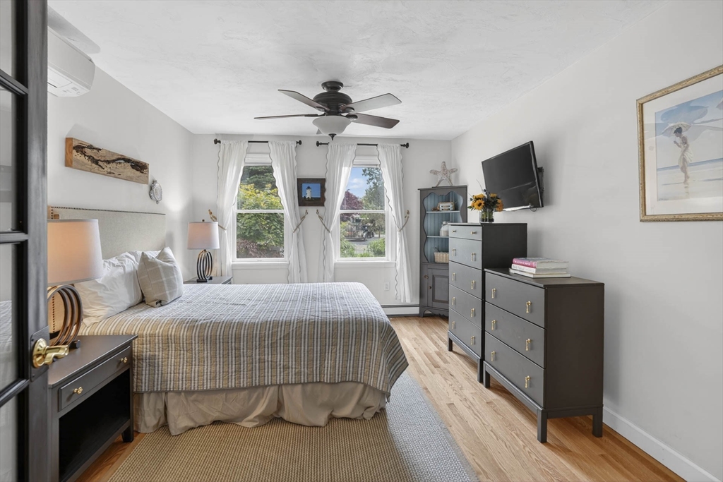 9 Thaxter Ln Edgartown, MA 02539