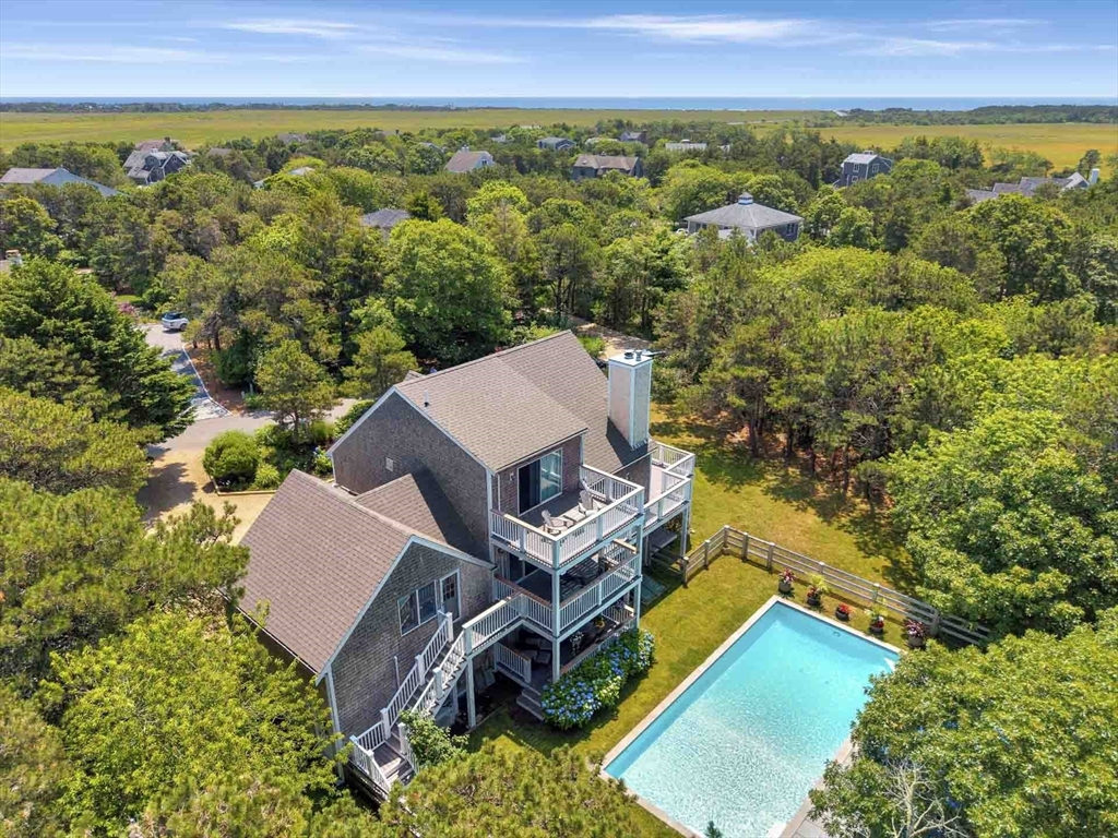 9 Thaxter Ln Edgartown, MA 02539