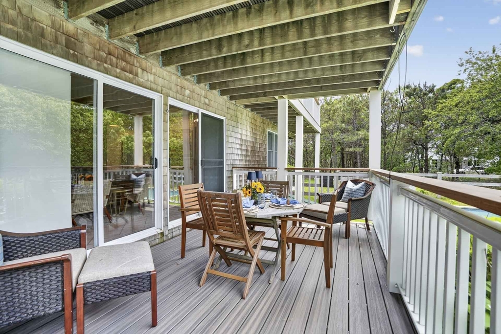 9 Thaxter Ln Edgartown, MA 02539