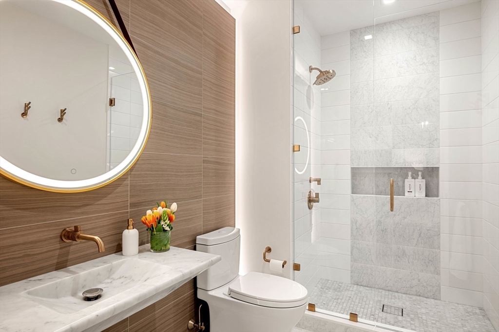 45 Temple St #405 Boston, MA 02114