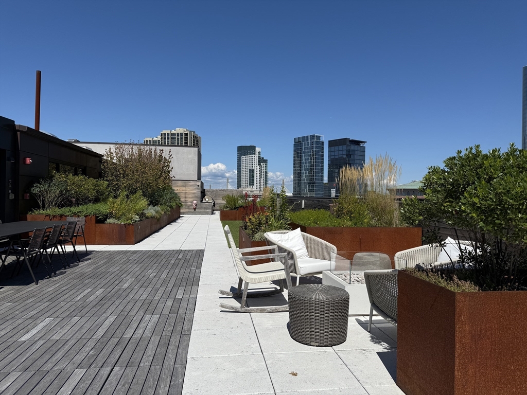 45 Temple St #405 Boston, MA 02114