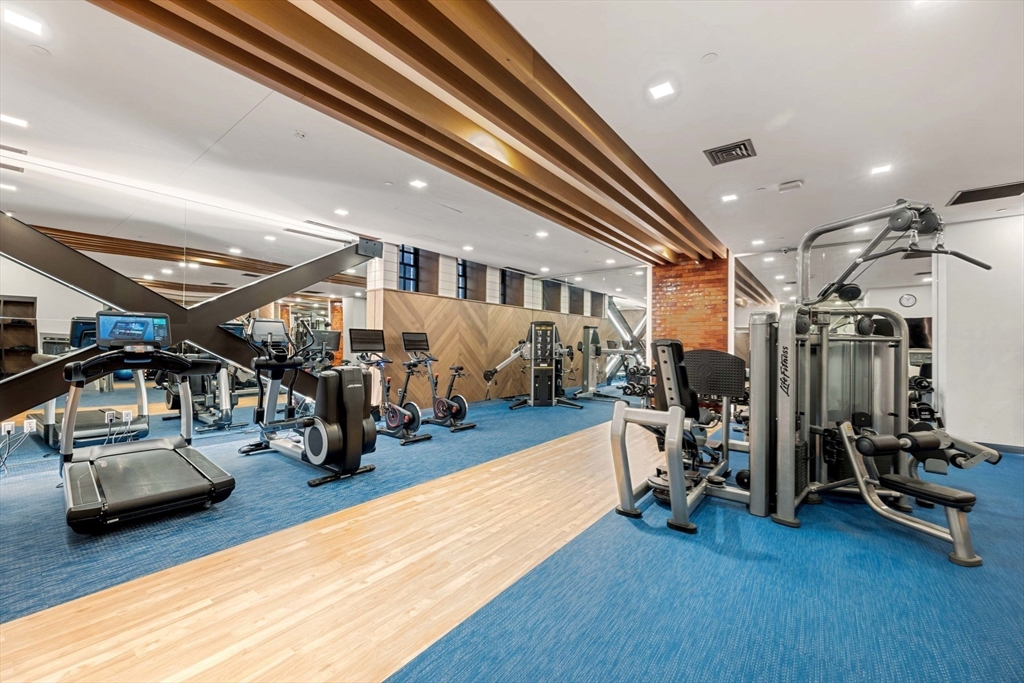 45 Temple St #405 Boston, MA 02114