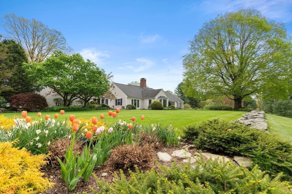 38 Bullard St Sherborn, MA 01770