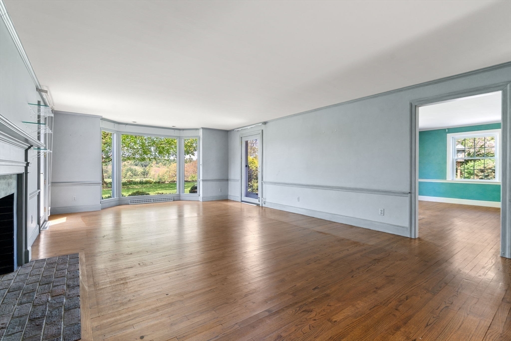 38 Bullard St Sherborn, MA 01770