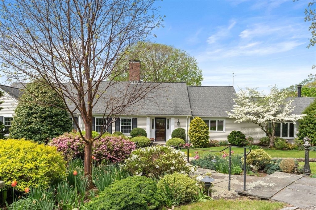 38 Bullard St Sherborn, MA 01770