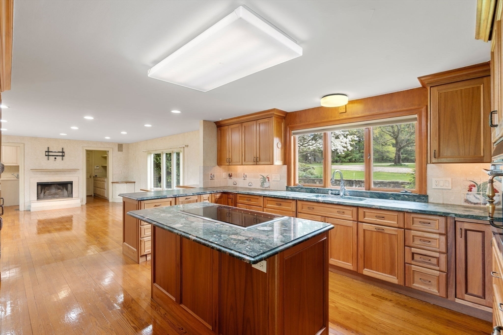 38 Bullard St Sherborn, MA 01770