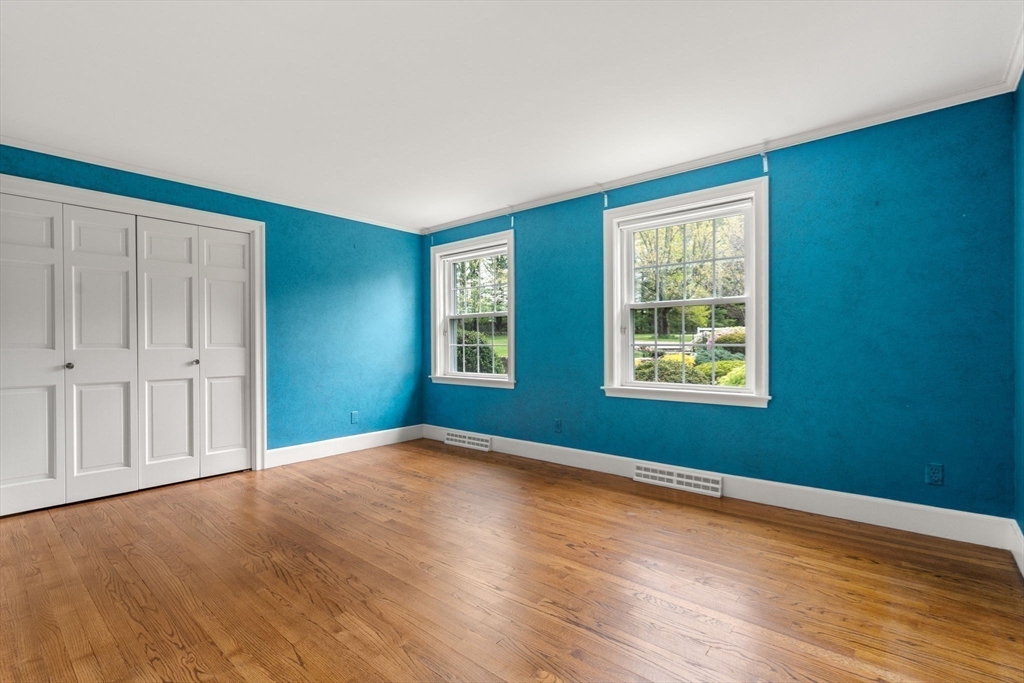 38 Bullard St Sherborn, MA 01770