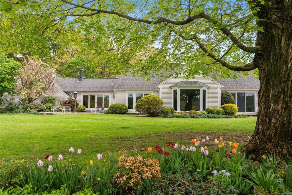 38 Bullard St Sherborn, MA 01770