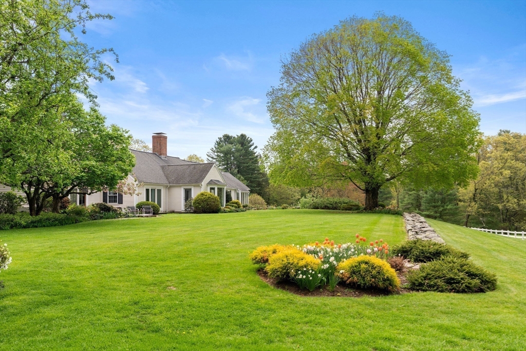 38 Bullard St Sherborn, MA 01770