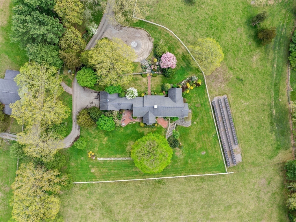 38 Bullard St Sherborn, MA 01770