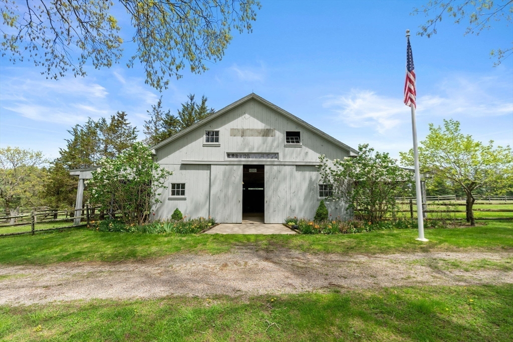 38 Bullard St Sherborn, MA 01770