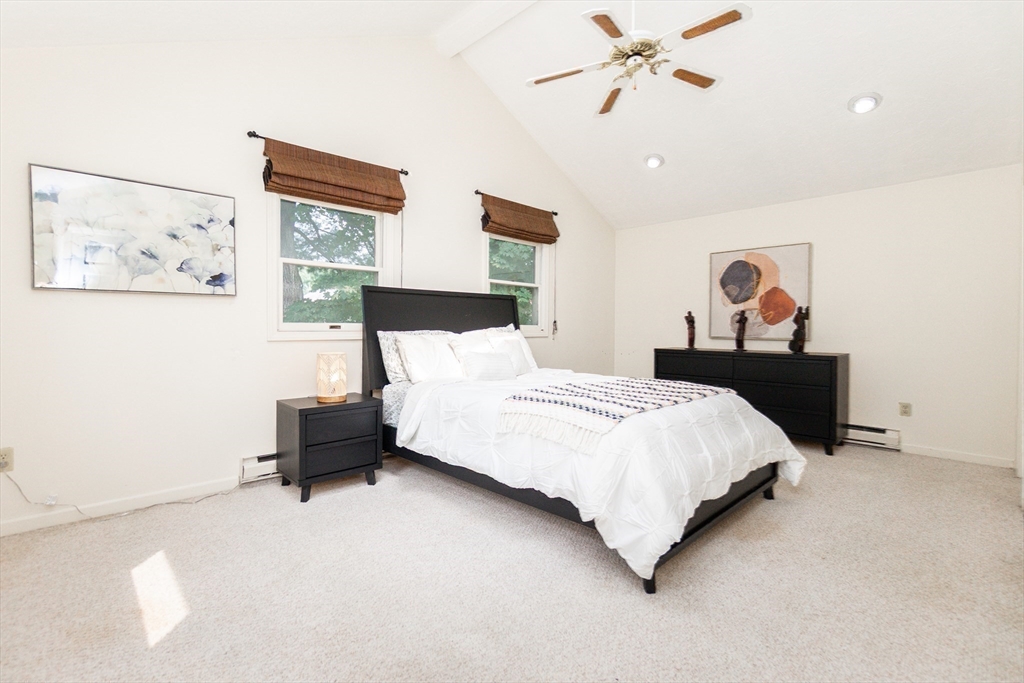 6 Avon Ct #2 Wakefield, MA 01880 6 Avon Ct #2 Wakefield, MA 01880