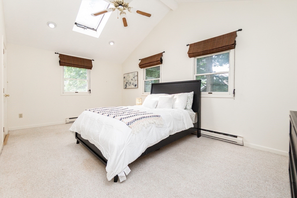 6 Avon Ct #2 Wakefield, MA 01880 6 Avon Ct #2 Wakefield, MA 01880