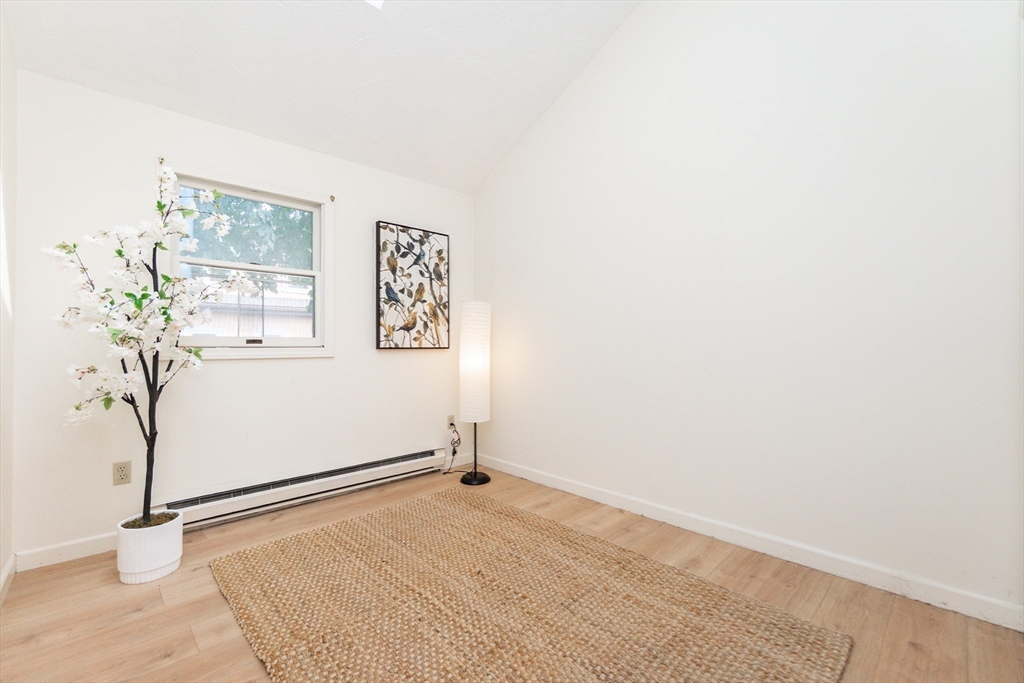 6 Avon Ct #2 Wakefield, MA 01880 6 Avon Ct #2 Wakefield, MA 01880