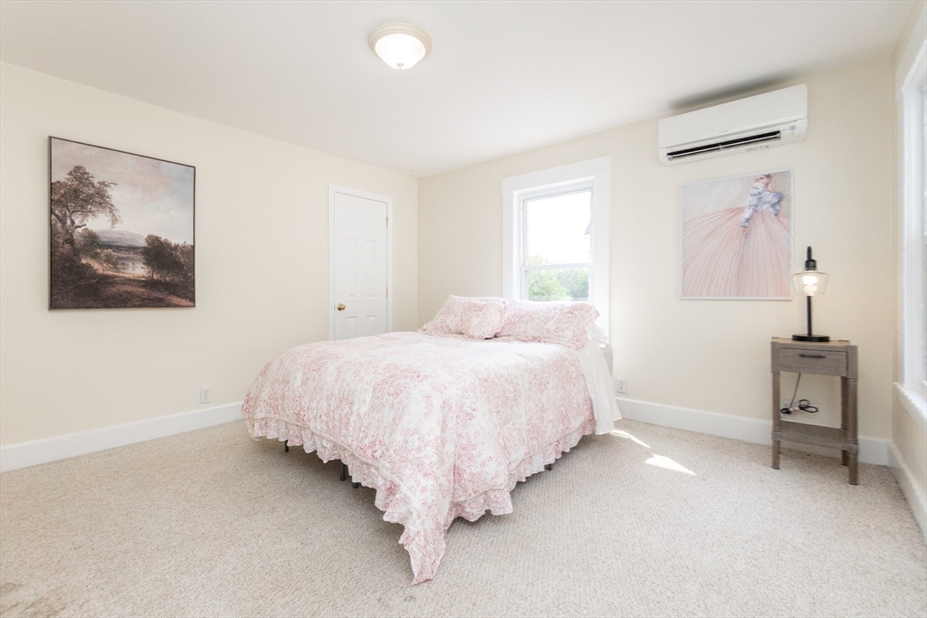6 Avon Ct #2 Wakefield, MA 01880 6 Avon Ct #2 Wakefield, MA 01880