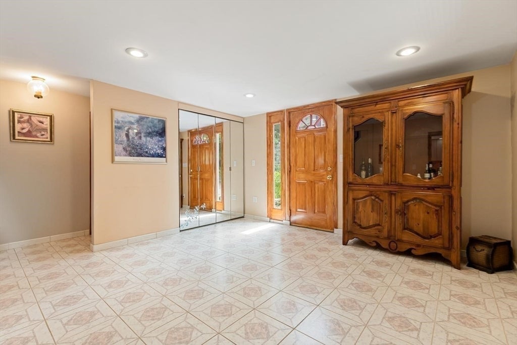 48 Vly St Wakefield, MA 01880