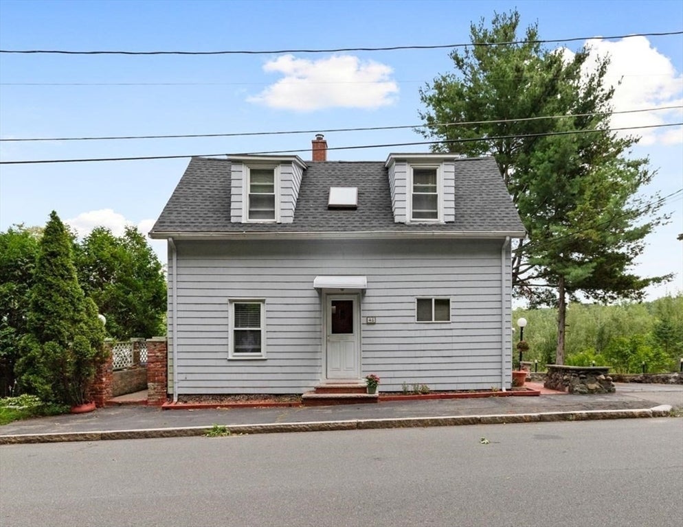 48 Vly St Wakefield, MA 01880