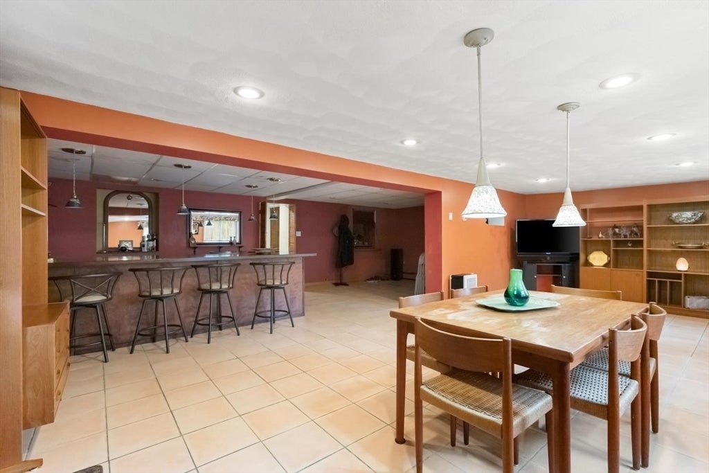 48 Vly St Wakefield, MA 01880