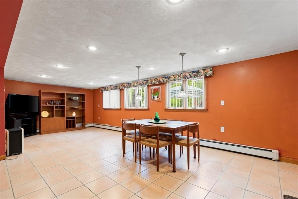 48 Vly St Wakefield, MA 01880