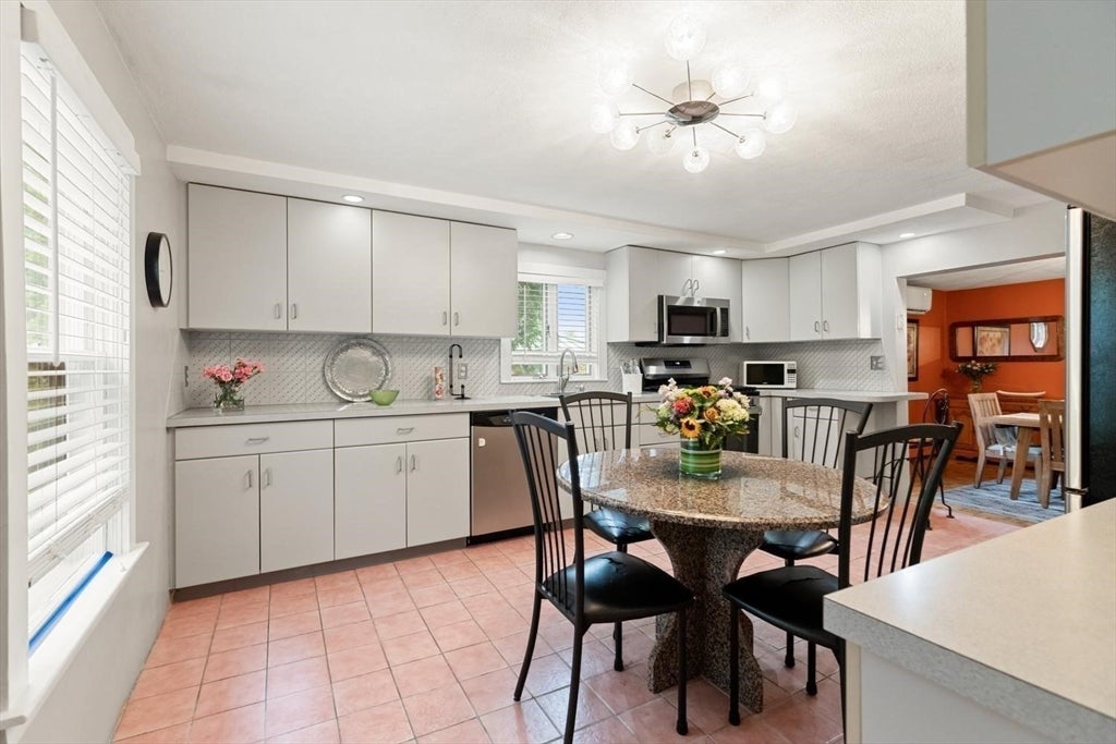 48 Vly St Wakefield, MA 01880