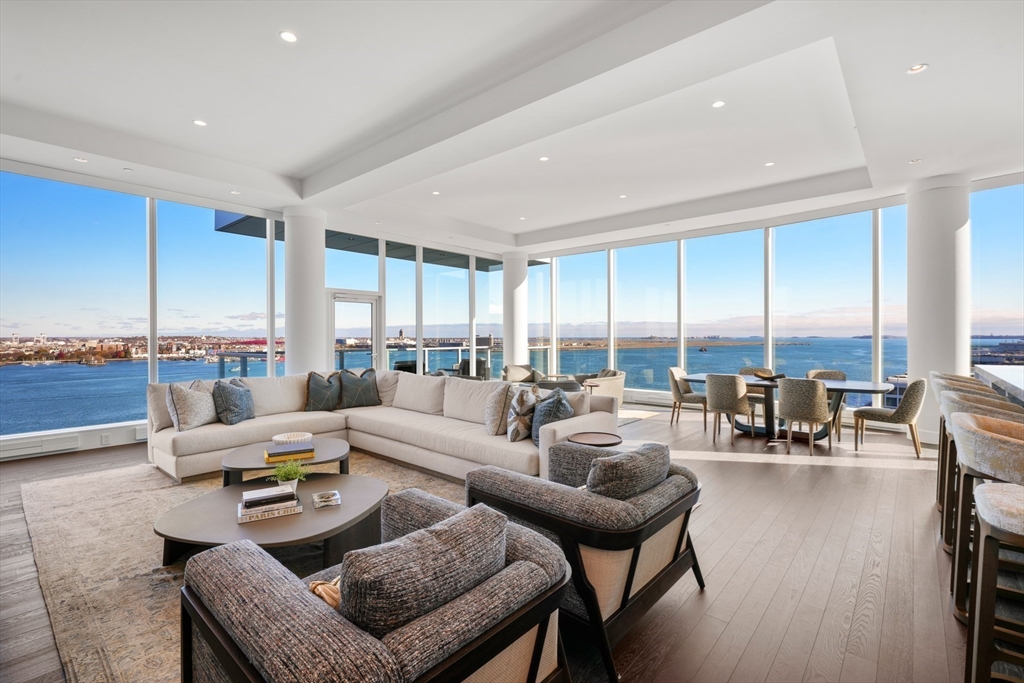 50 Liberty Dr #PH1B Boston, MA 02210