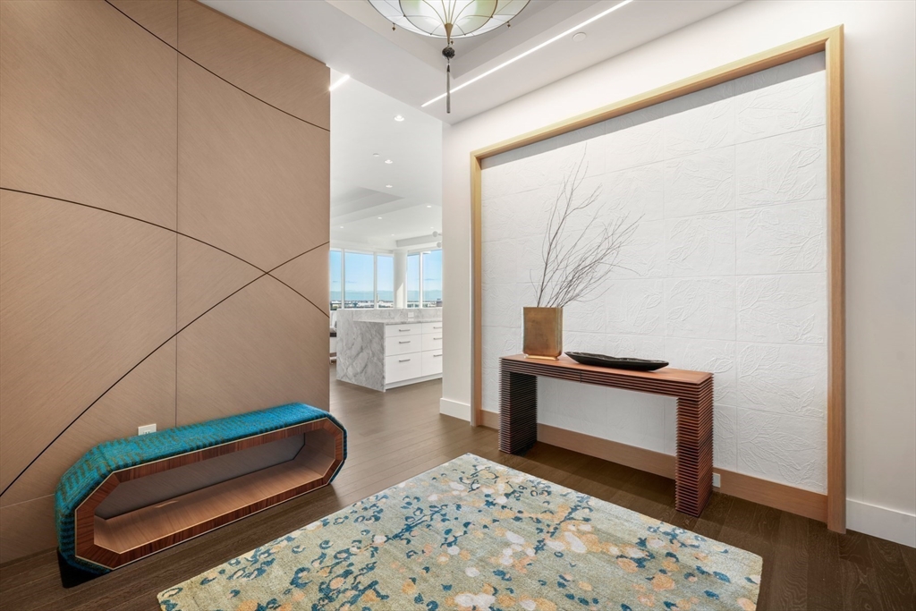 50 Liberty Dr #PH1B Boston, MA 02210