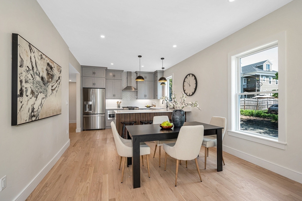 13 Chestnut St #A Wakefield, MA 01880 13 Chestnut St #A Wakefield, MA 01880