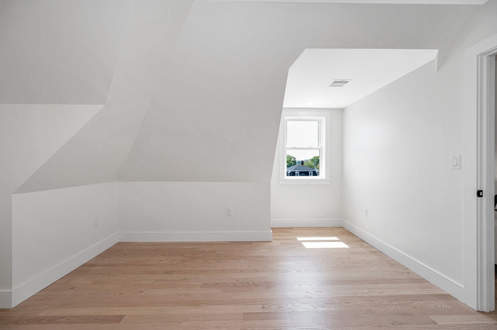 13 Chestnut St #A Wakefield, MA 01880 13 Chestnut St #A Wakefield, MA 01880
