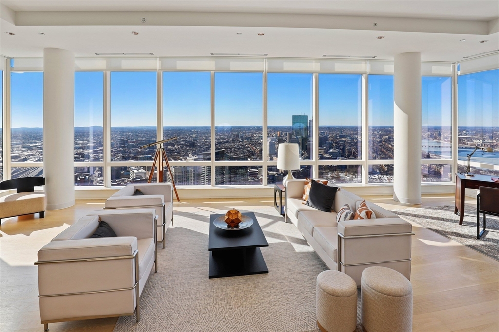 1 Franklin St #PH3A Boston, MA 02110