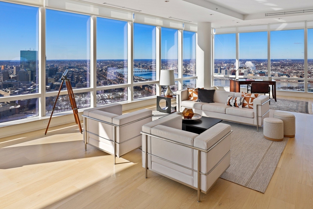 1 Franklin St #PH3A Boston, MA 02110