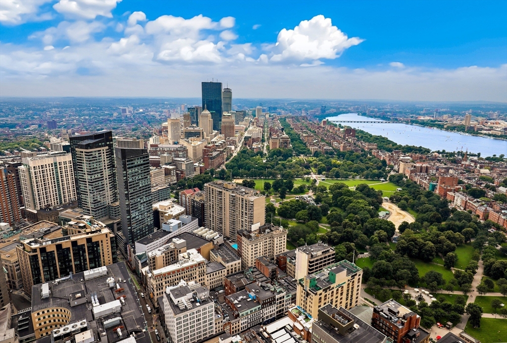1 Franklin St #PH3A Boston, MA 02110