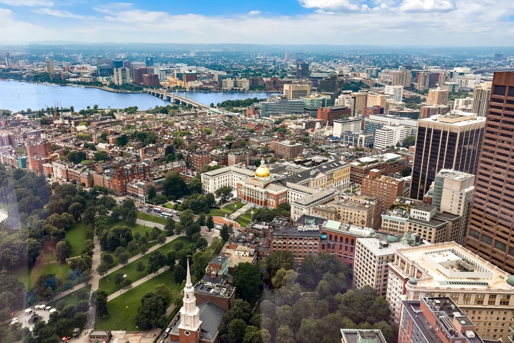 1 Franklin St #PH3A Boston, MA 02110