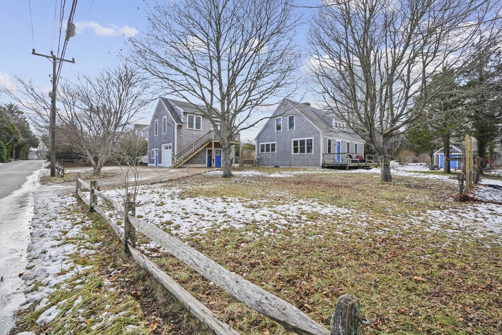 44 Plantingfield Way Edgartown, MA 02539