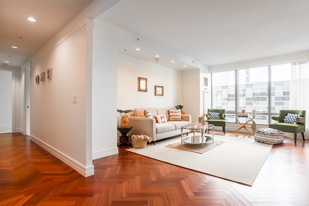 1 Avery St #11G