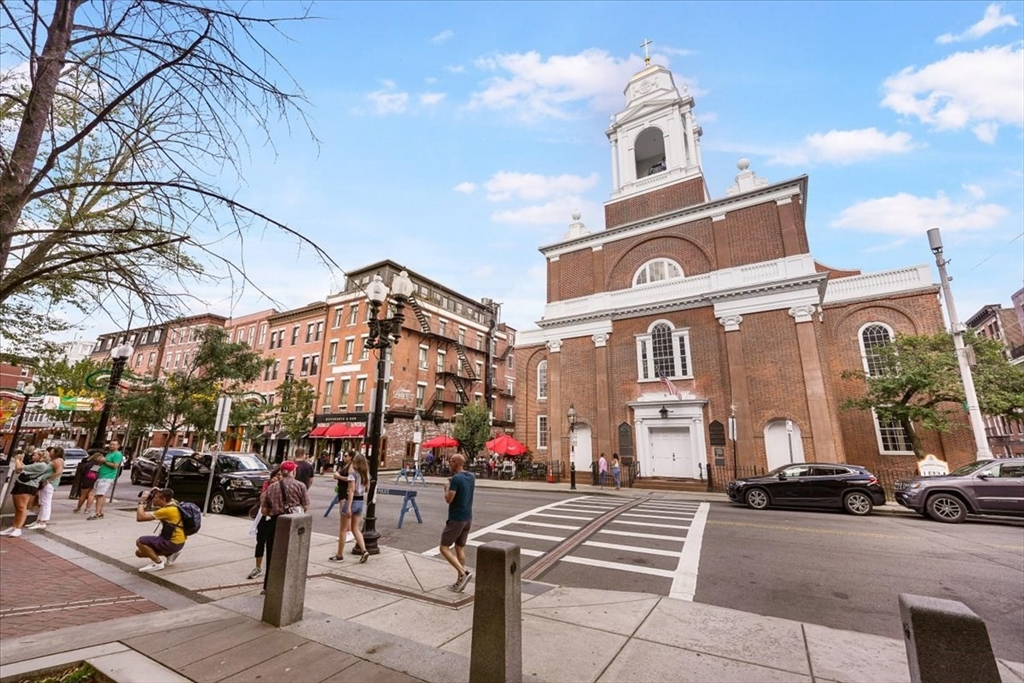 19 Harris St #1 Boston, MA 02109