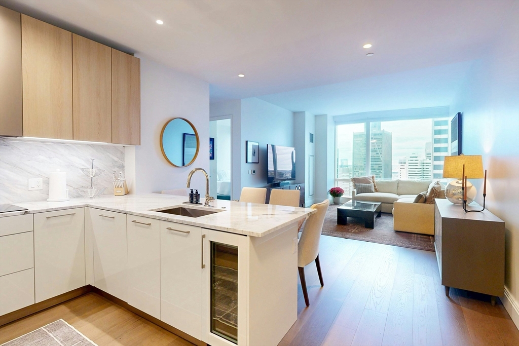 240 Devonshire St #3814