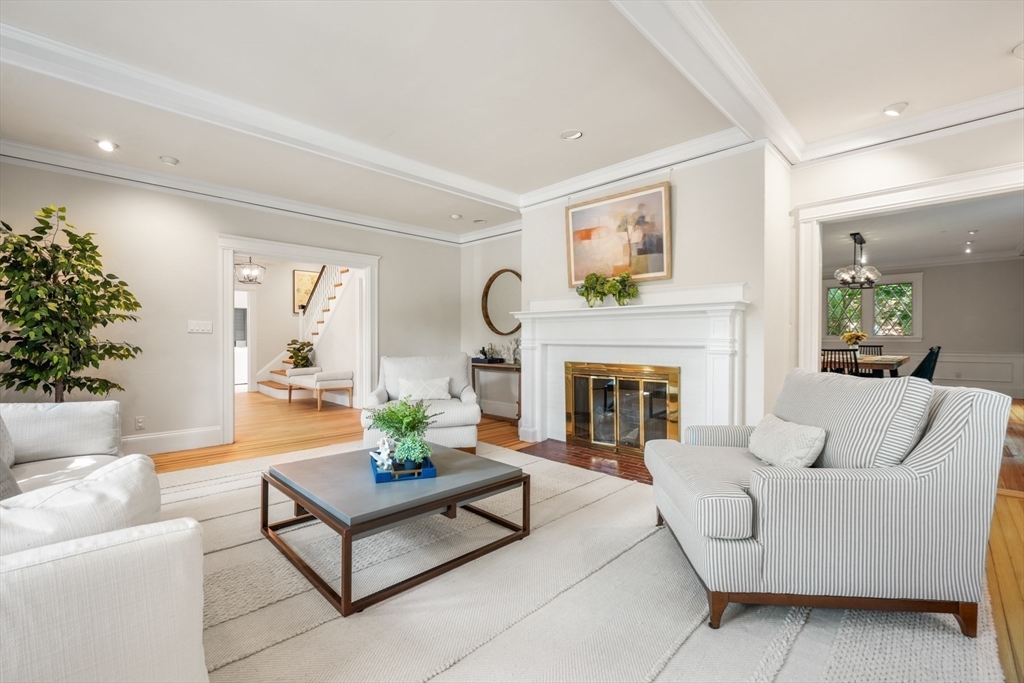 85 Williston Rd Brookline, MA 02445