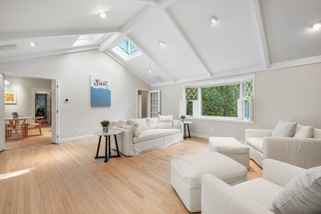 85 Williston Rd Brookline, MA 02445